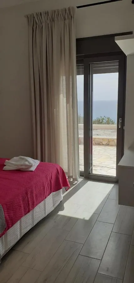 Liocharis Akro 1 Λουρδάτα